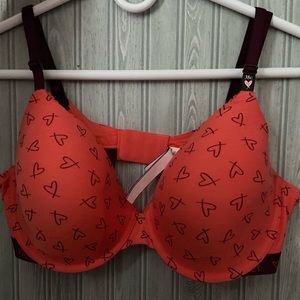 Brand New 38C Victoria Secret Bra lightly lined